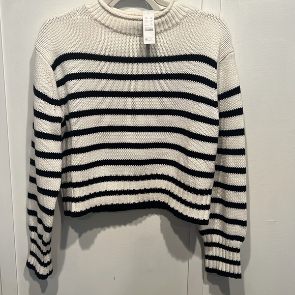 NWT J Crew Rollneck Sweater in Stripe. - Picture 2 of 4